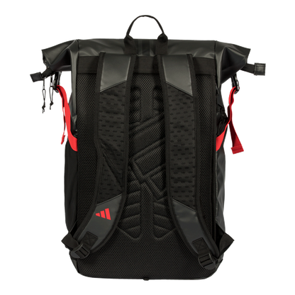 Adidas Multigame Red Backpack-Ale Galán 3.5